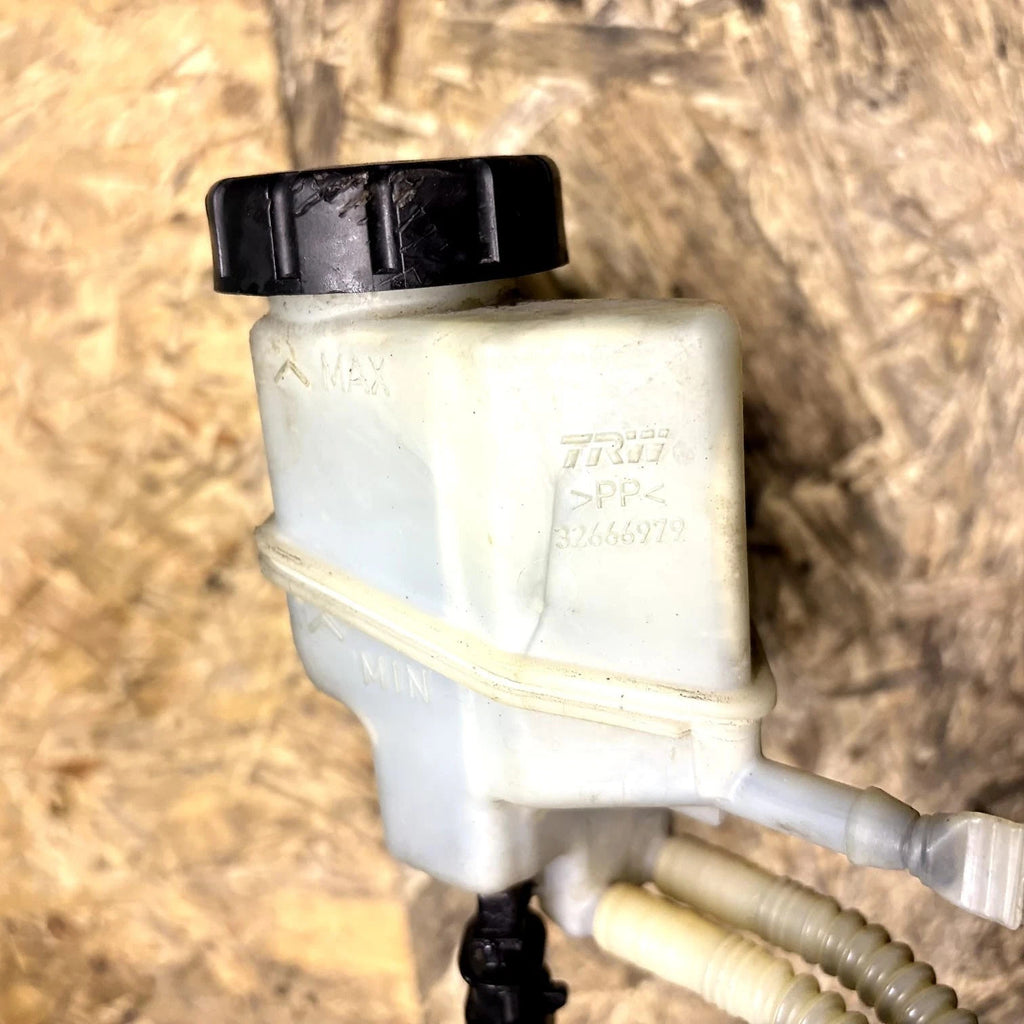 VAUXHALL MERIVA B MK2 1.4 2011 - BRAKE FLUID RESERVOIR 32666979