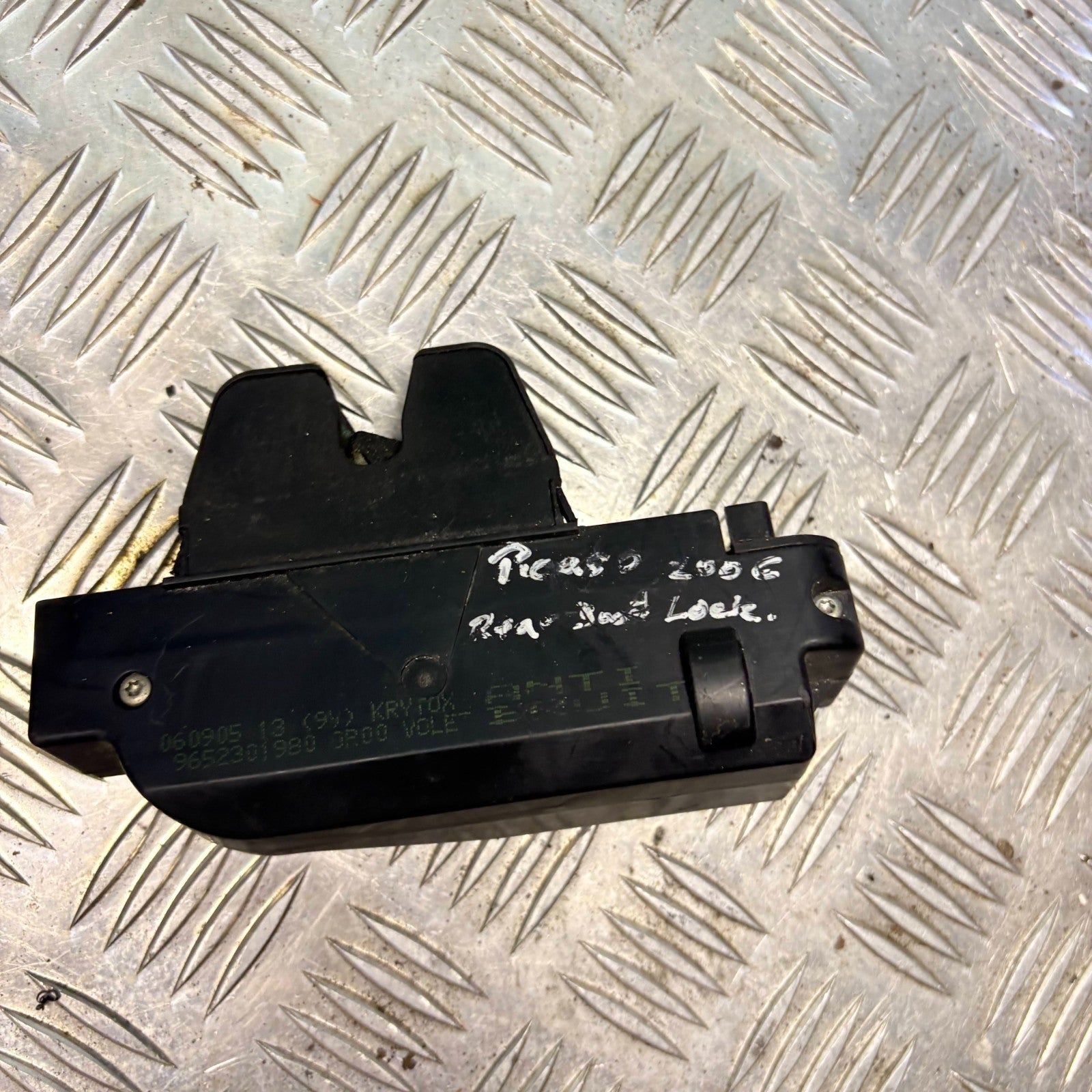 CITROEN PICASSO Mk1 (N7) 2006 Boot Tailgate Lock Catch