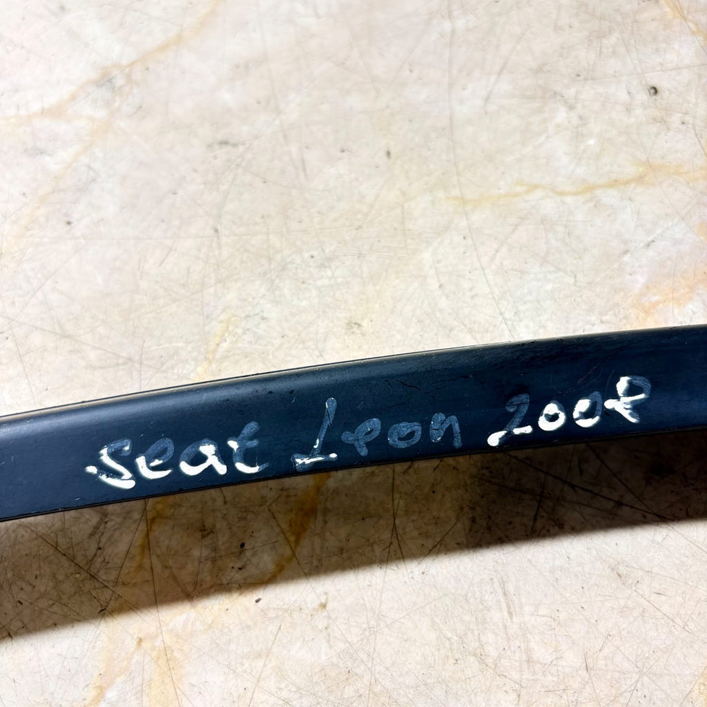 Seat Leon Mk2 2008 Rear Windscreen Wiper Arm 5P5955707