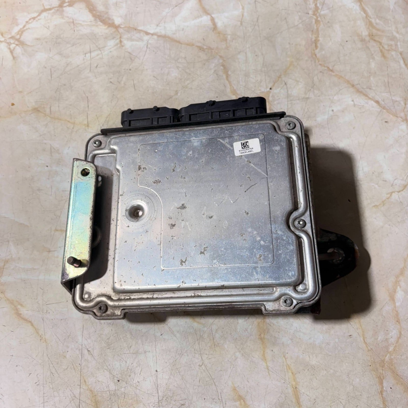 TOYOTA YARIS MK2 2005-2014 ENGINE CONTROL UNIT ECU D-4D 89661-0D450 0281012322