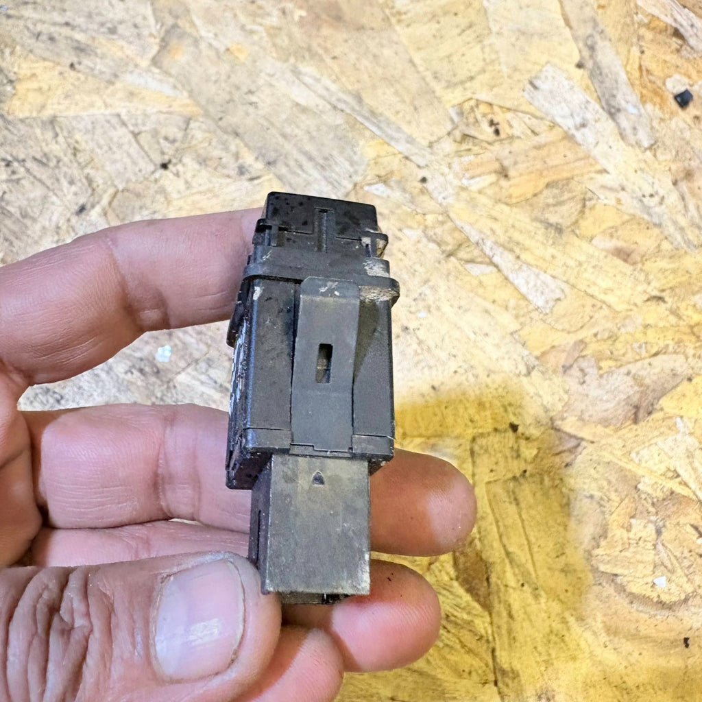 SKODA SUPERB PASSENGER LEFT AIRBAG OFF SWITCH BUTTON 3U0 919235 A