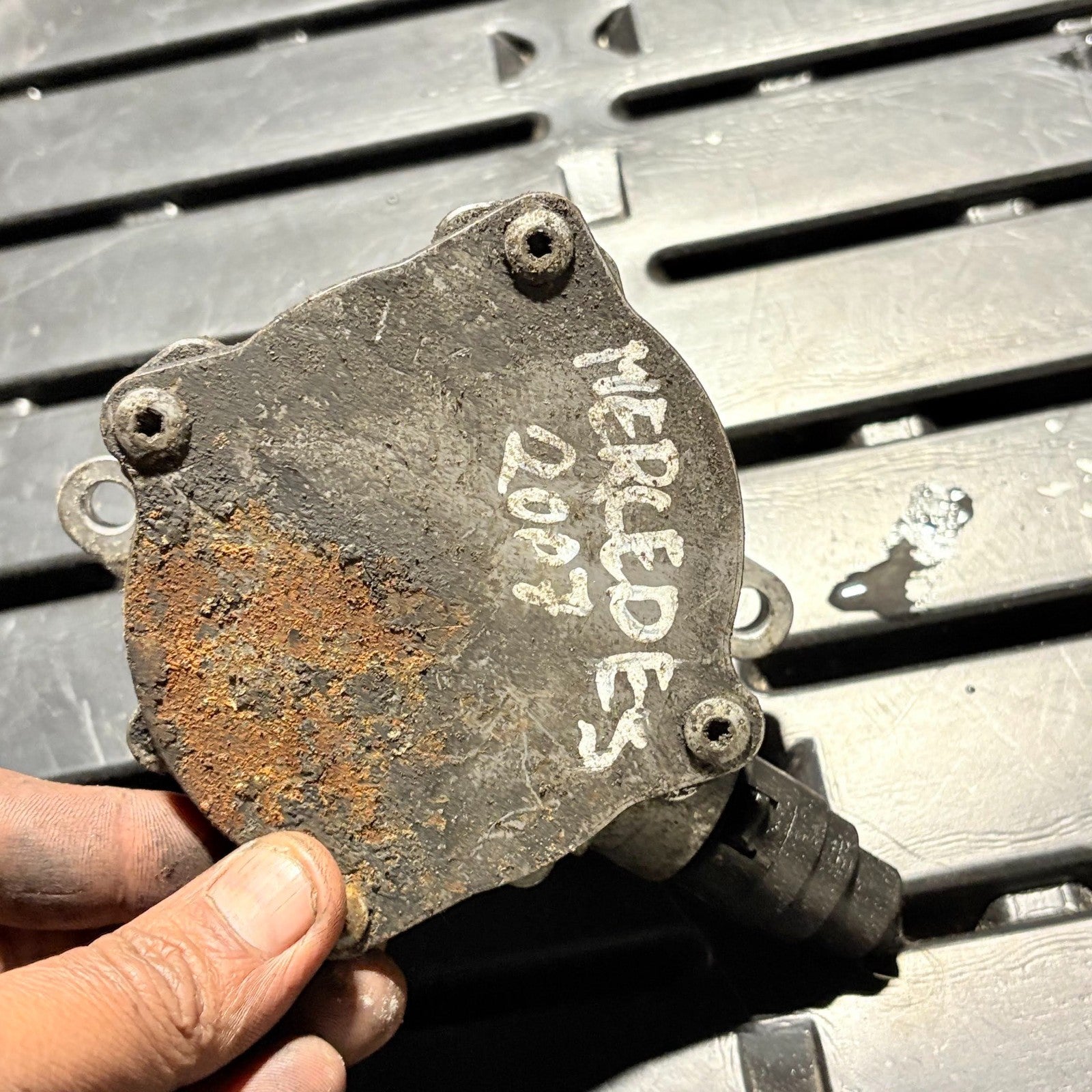 Mercedes 2007 Brake Vacuum Pump A6462300265