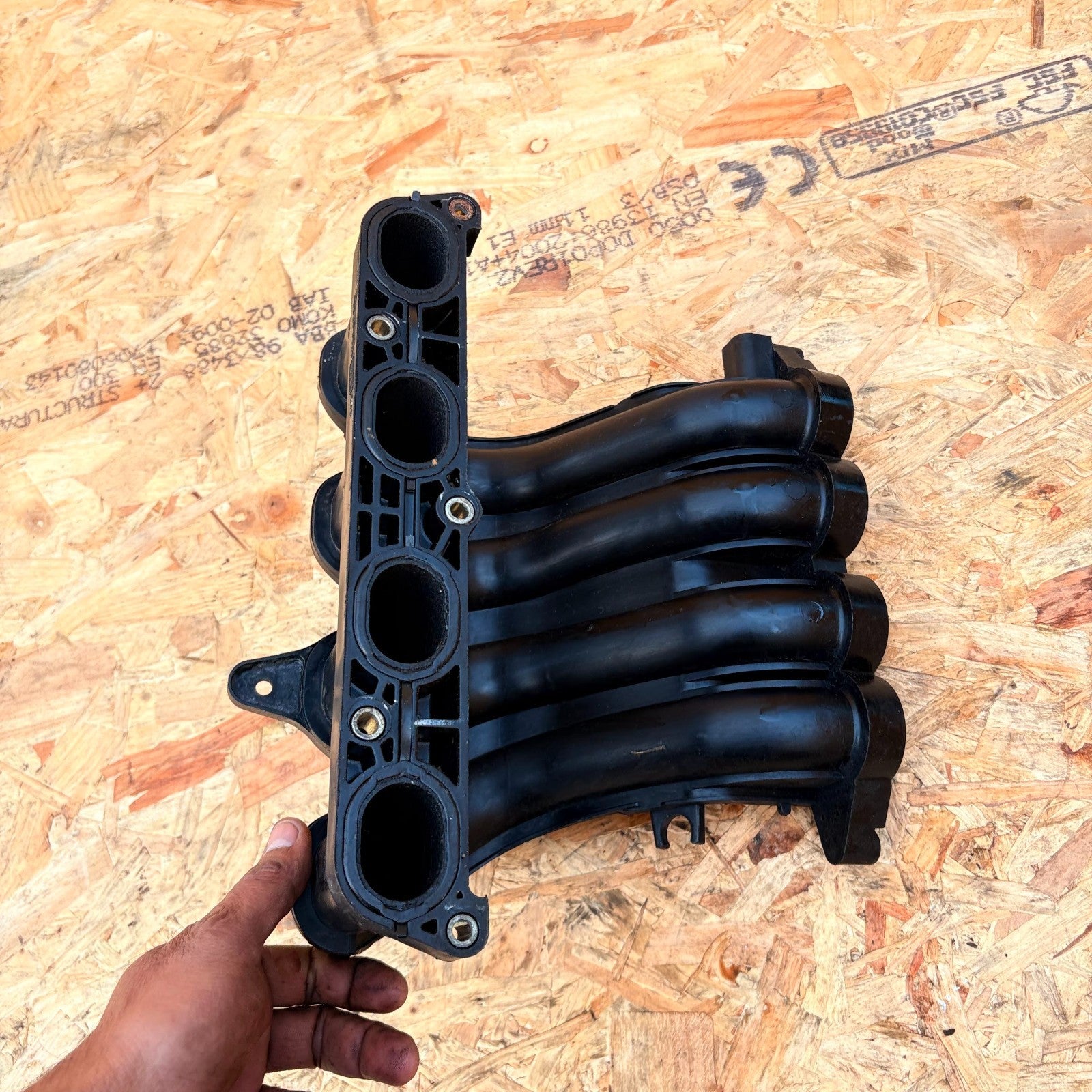 Nissan Note E11 1.4 CR14DE Petrol Air Intake Manifold 2006-2013