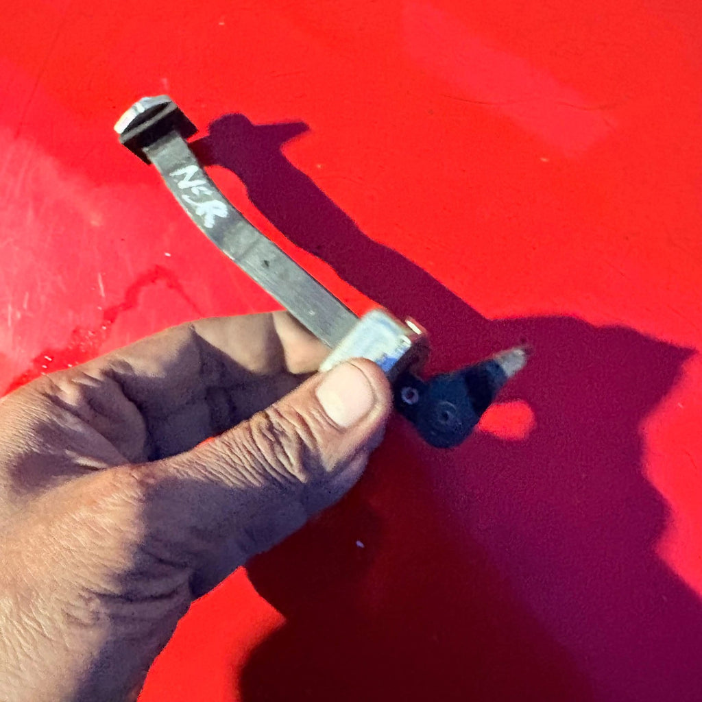 NISSAN QASHQAI NEARSIDE PASSENGER LEFT REAR DOOR CHECK STRAP