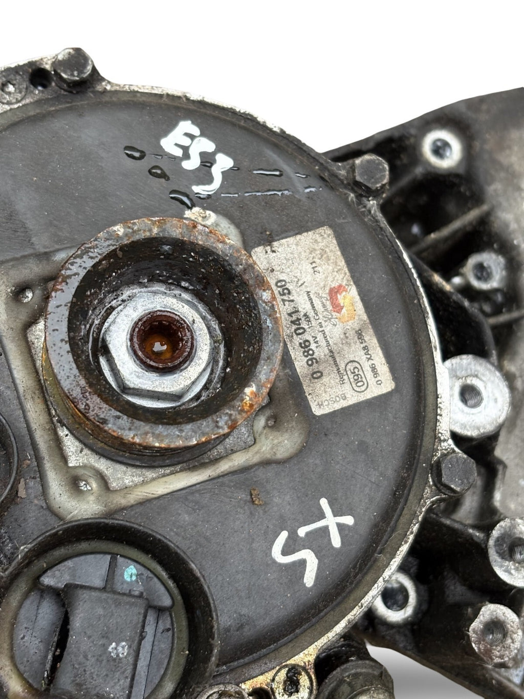 BMW 5-Series E39 535i M62 V8 Original Generator Water-Cooled 12.31-7508054