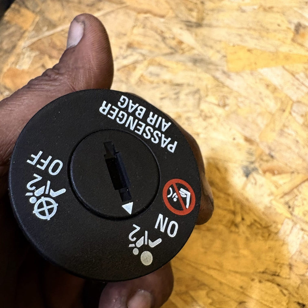 VAUXHALL ASTRA J PASSENGER AIRBAG ON OFF SWITCH 13577258 @15