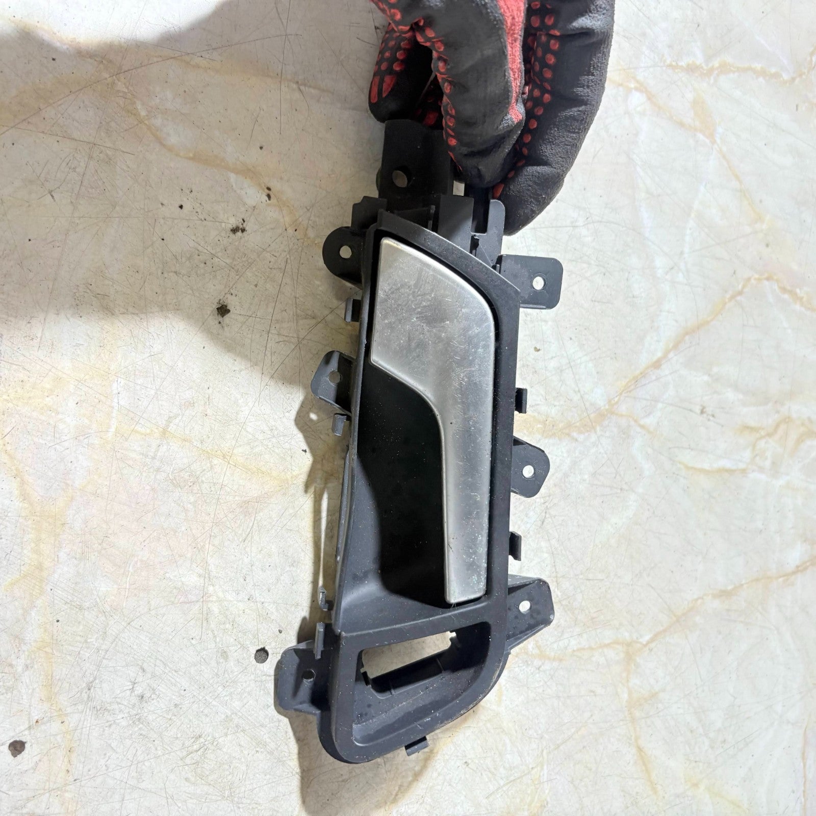 2009-2016 AUDI A4 B8 O/S/F DRIVERS SIDE FRONT INTERIOR HANDLE 8K0 837 020