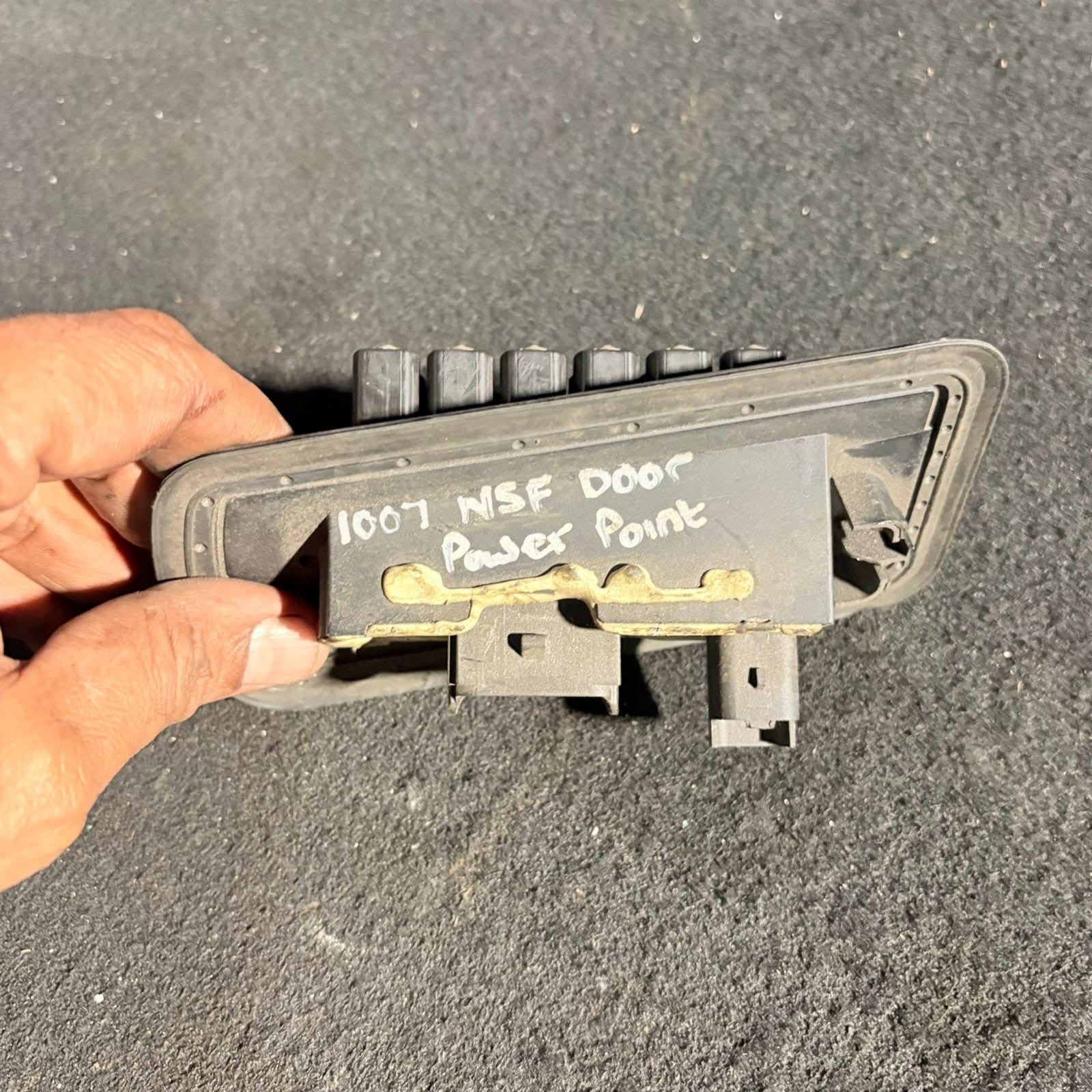 PEUGEOT 1007 PAIR 2x NS SLIDING DOOR CONTACT PIN SWITCH