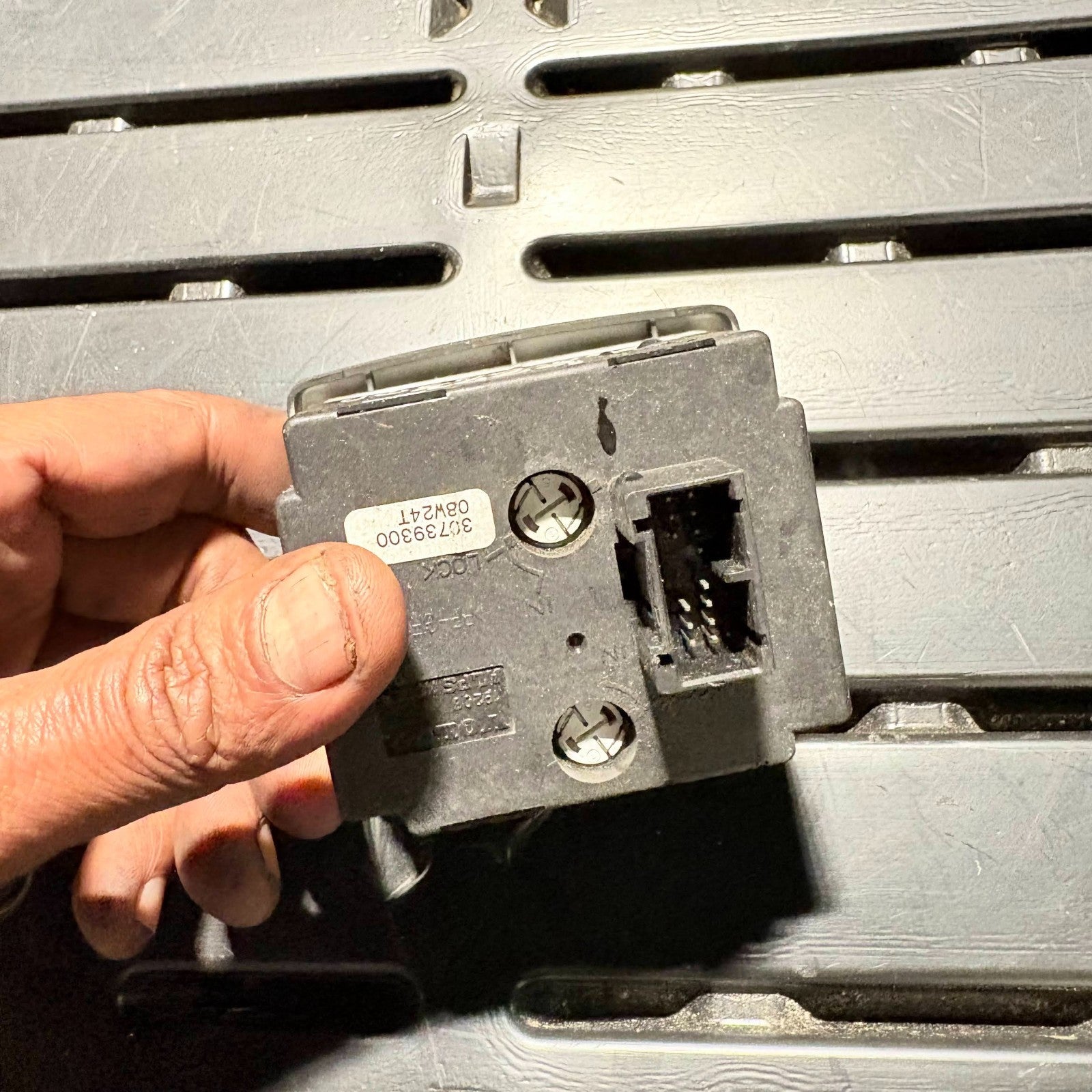 VOLVO V50 2004-2010 HEADLIGHT SWITCH CLUSTER 30739300