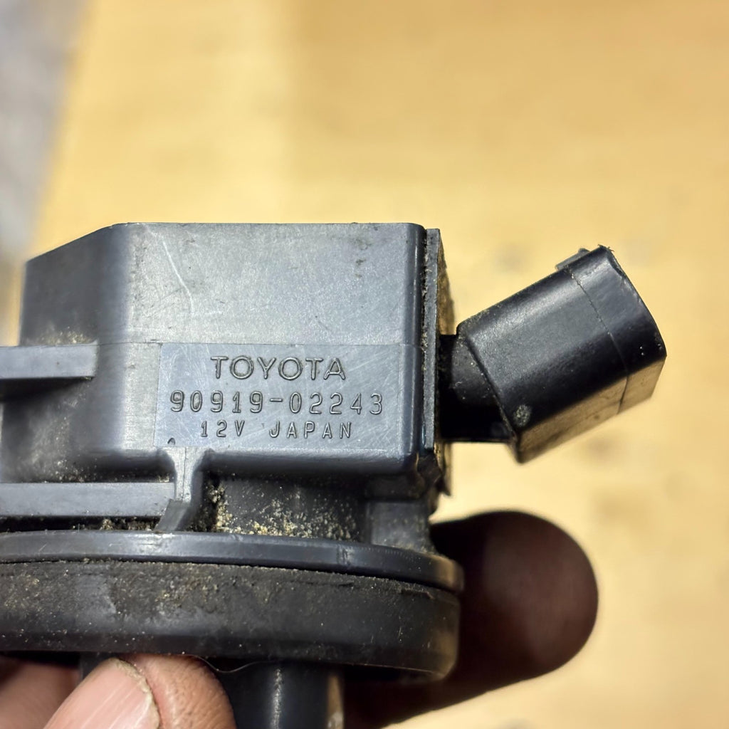 Toyota RAV4 Mk2 XA20 2001 2002 2003 2004 2.0 2.4 Ignition Coil Pack 90919-02243