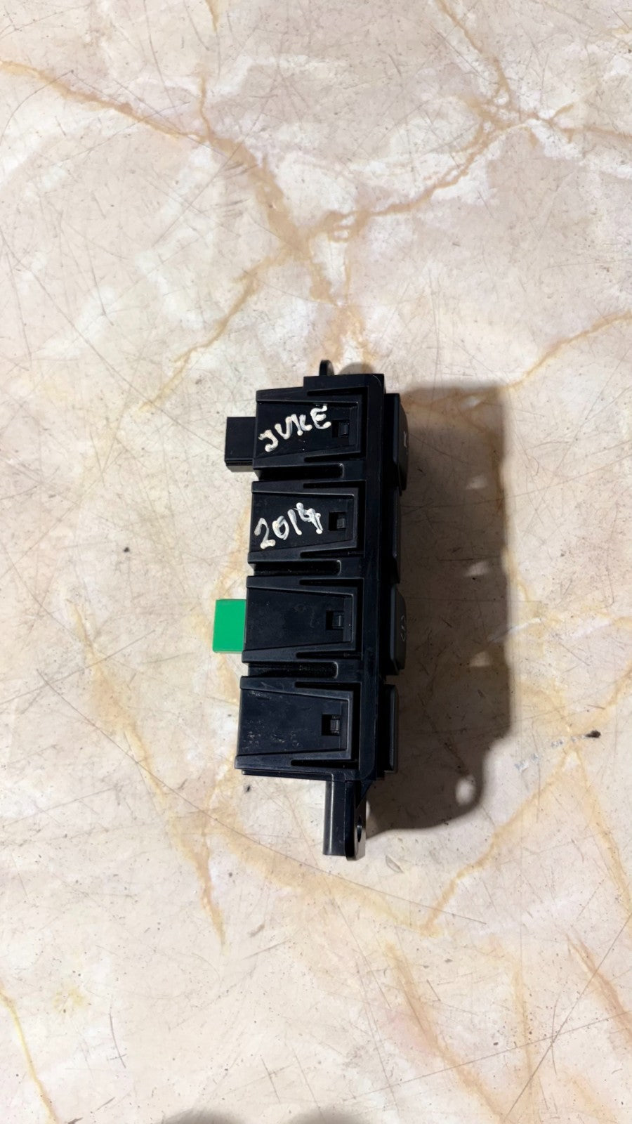 2010-2019 NISSAN JUKE F15 TRACTION CONTROL SWITCH PANEL