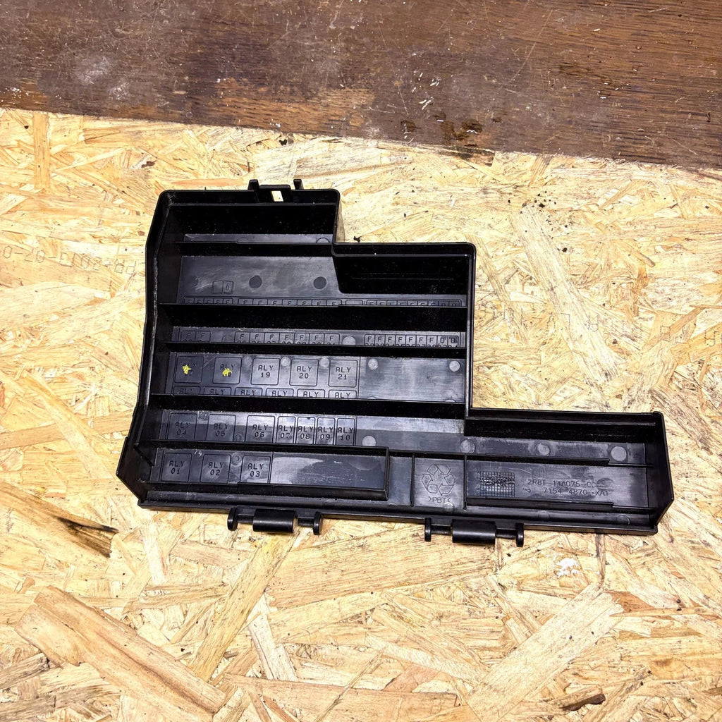 Jaguar S-Type X200 2000-2008 Fuse/Relay Box Lid Cover 2R8T14A075CC