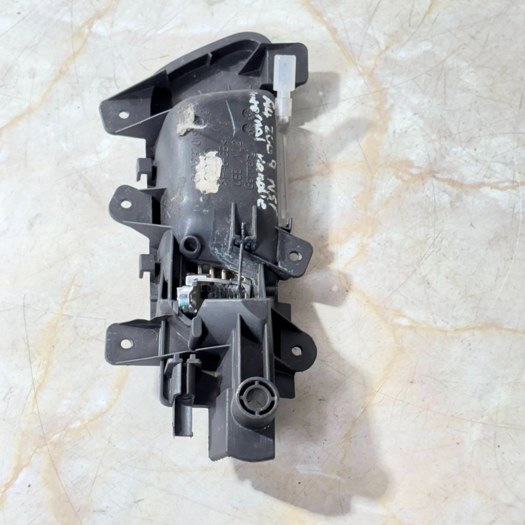 Audi A4 2009 Passenger Nearside Front Inner Door Handle