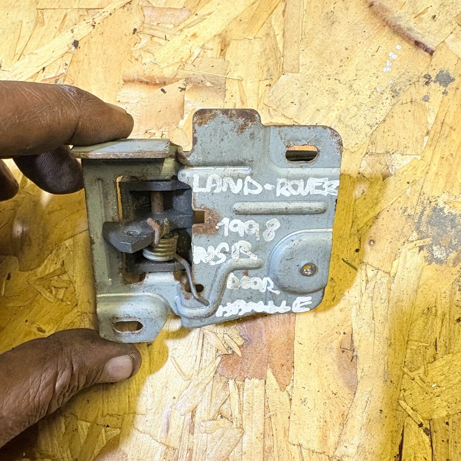 land rover passenger left rear side Interior door handle (1997-2000)