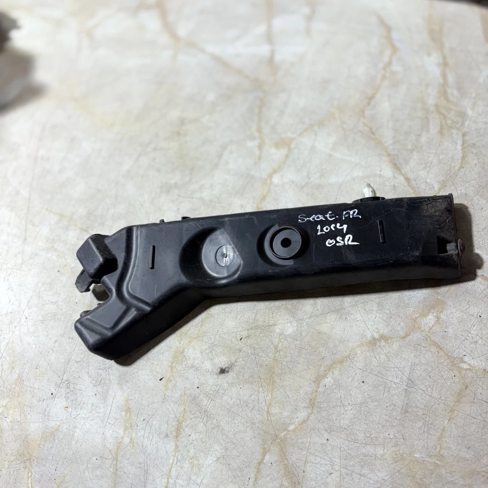Seat Leon FR 2014 Bumper Bracket Right Rear Driver Side OS