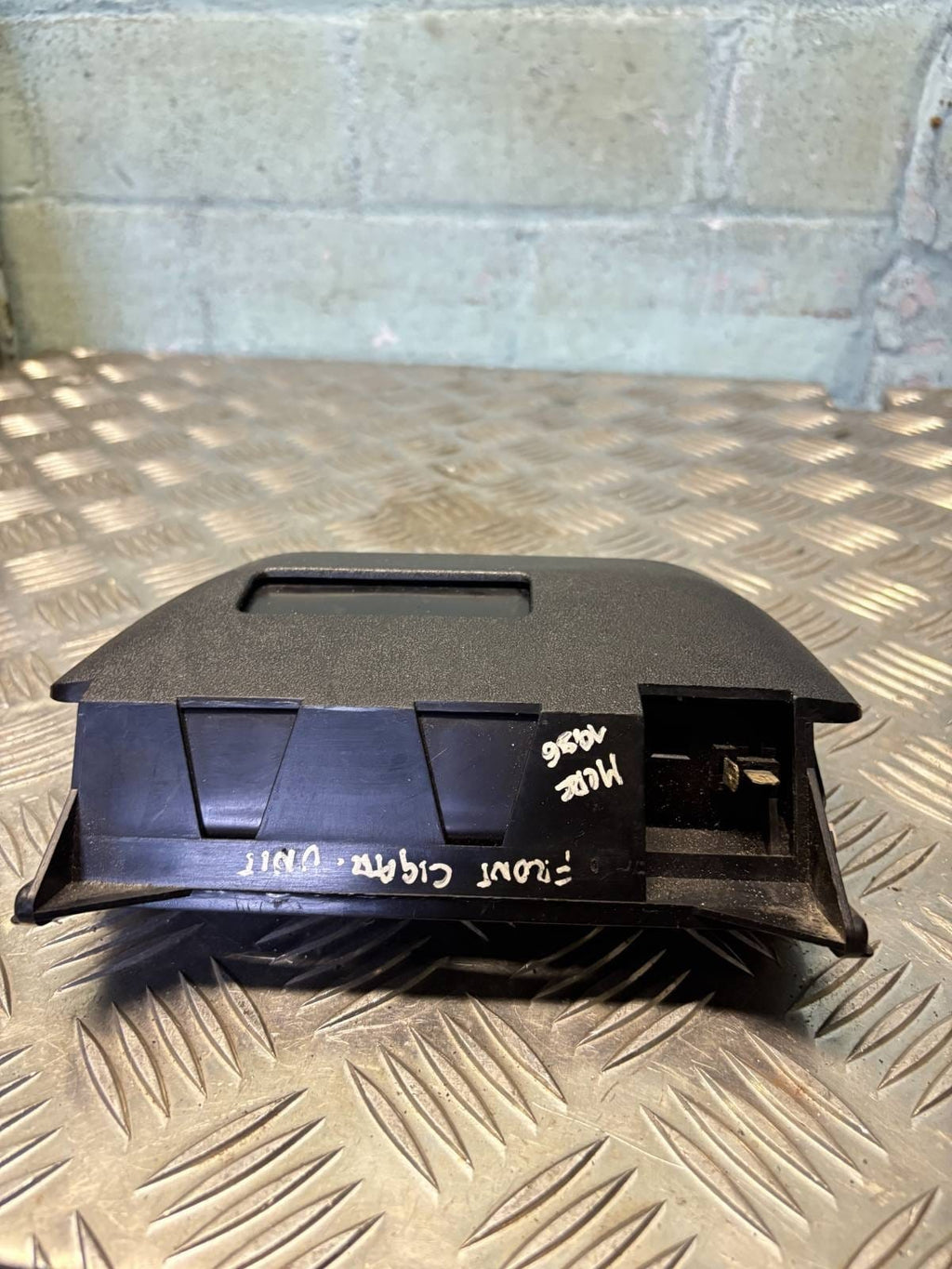 Mercedes 190E 190D W201 1982-1993 Front Ashtray Cigarette Lighter Black