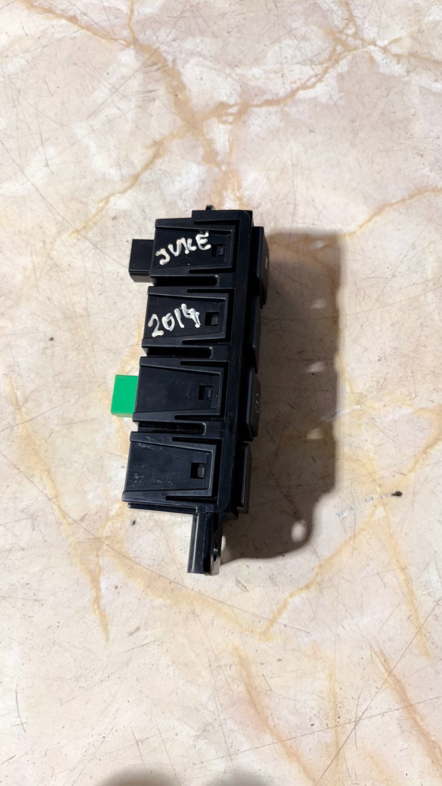 2010-2019 NISSAN JUKE F15 TRACTION CONTROL SWITCH PANEL