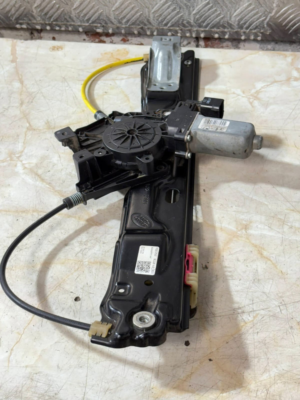 Land Rover Range Rover Evoque Left Passenger Rear Elec Window Regulator 2018-19A