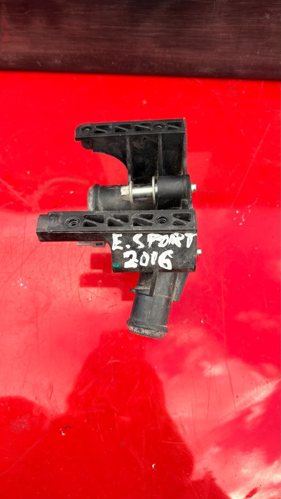 FORD ECOSPORT 2016 Thermostat
