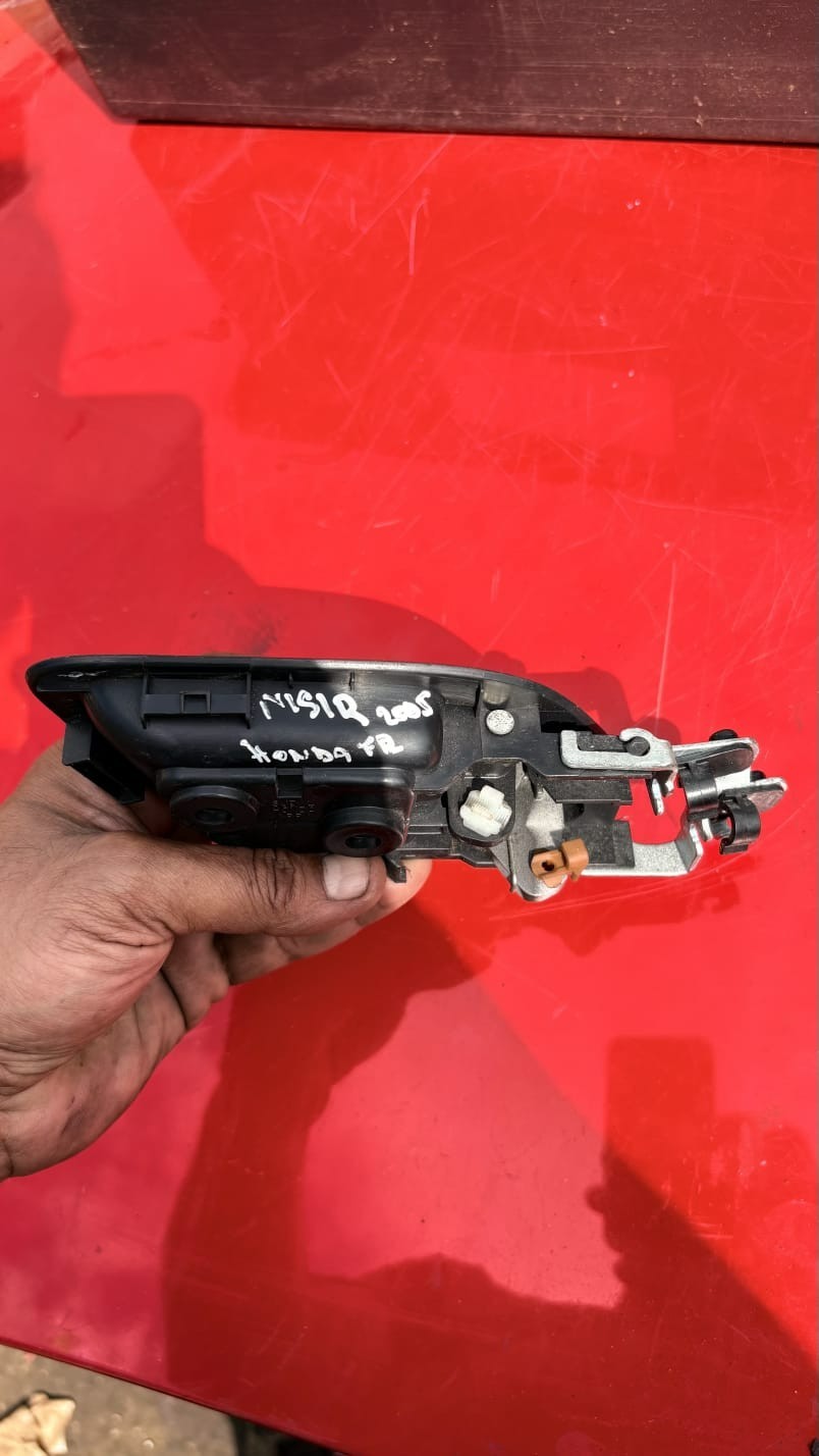 HONDA FR-V BE NSR Left Rear Internal Opening Handle 2005