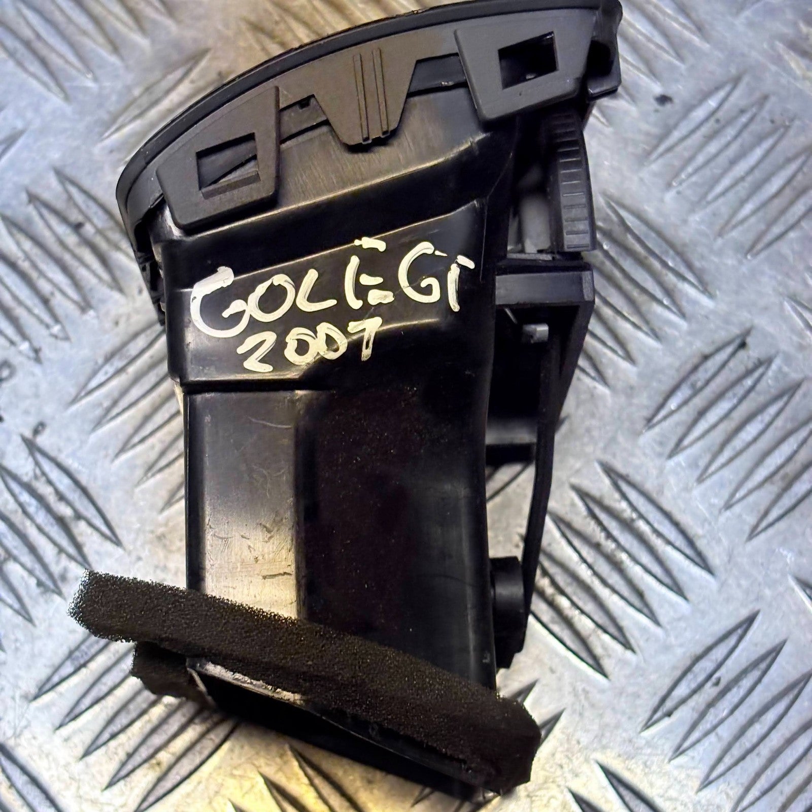 VW Golf GT 2007 Passenger Side Dashboard Air Vent 1K0 819 703