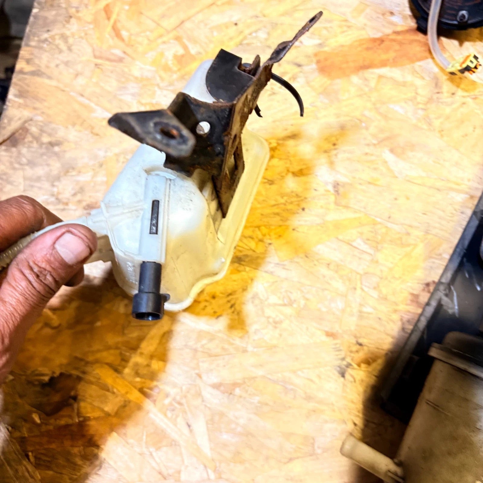 FIAT PUNTO 2012 POWER STEERING FLUID TANK RESERVOIR
