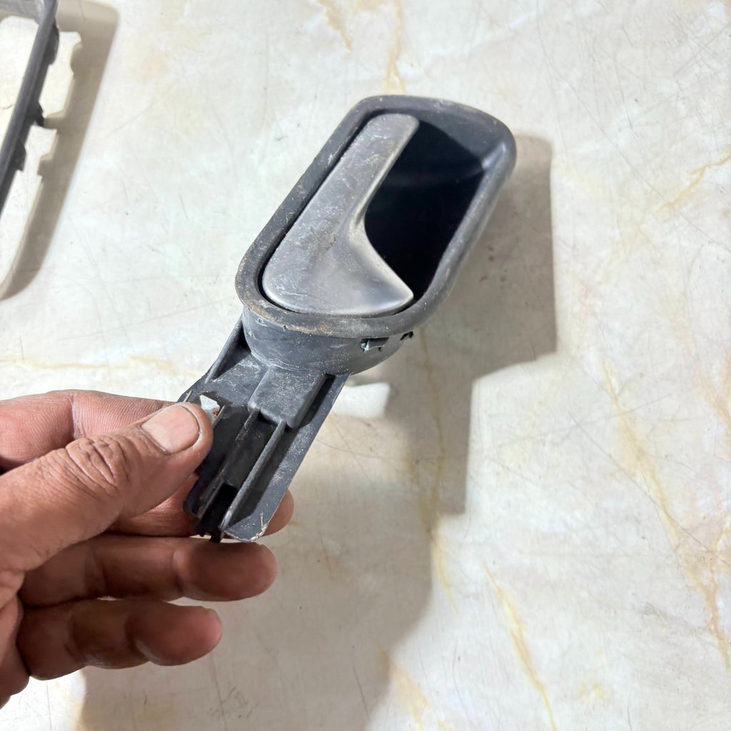 VOLKSWAGEN GOLF MK5 O/S/R REAR RIGHT INTERIOR DOOR HANDLE