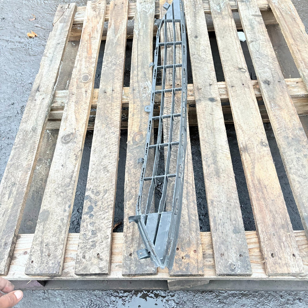 FORD FIESTA MK8 FRONT BUMPER LOWER GRILL 2017-2023