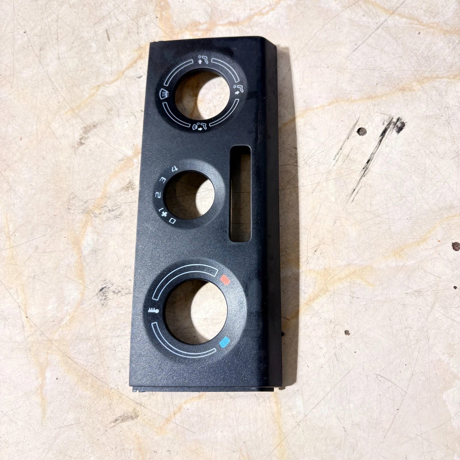 SKODA FABIA MK2 ROOMSTER 2007-15 HEATER CLIMATE CONTROL SURROUND TRIM 5J0819075B
