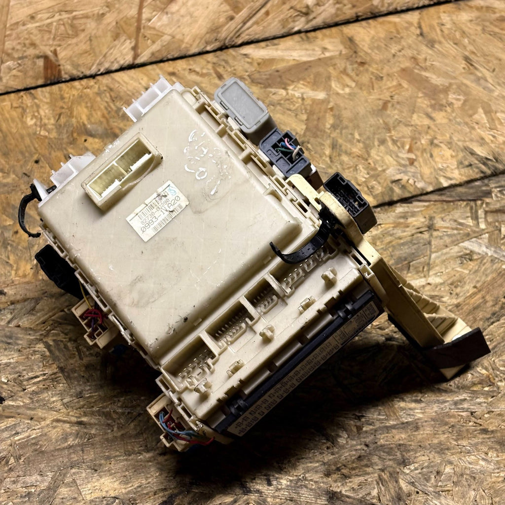 Toyota Yaris 1.3 Petrol 2006-2011 Fuse Box 82730-00290