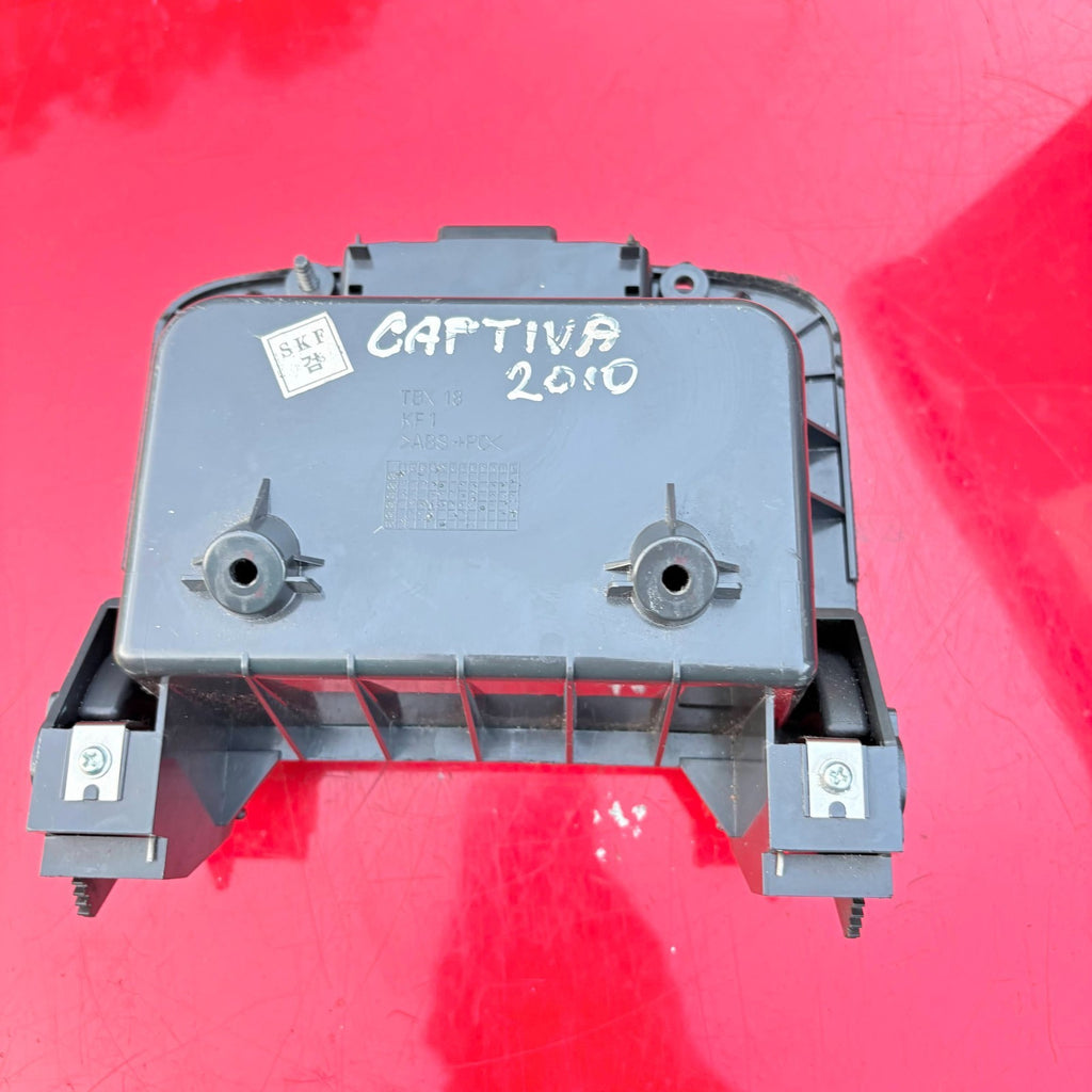 CHEVROLET CAPTIVA STORAGE COMPARTMENT 2010