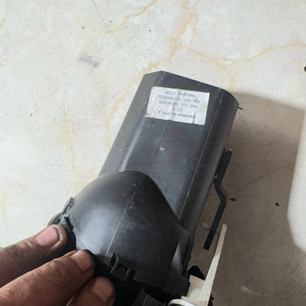 RENAULT CLIO MK3 2010 DASH AIR VENT (DRIVERS SIDE)
