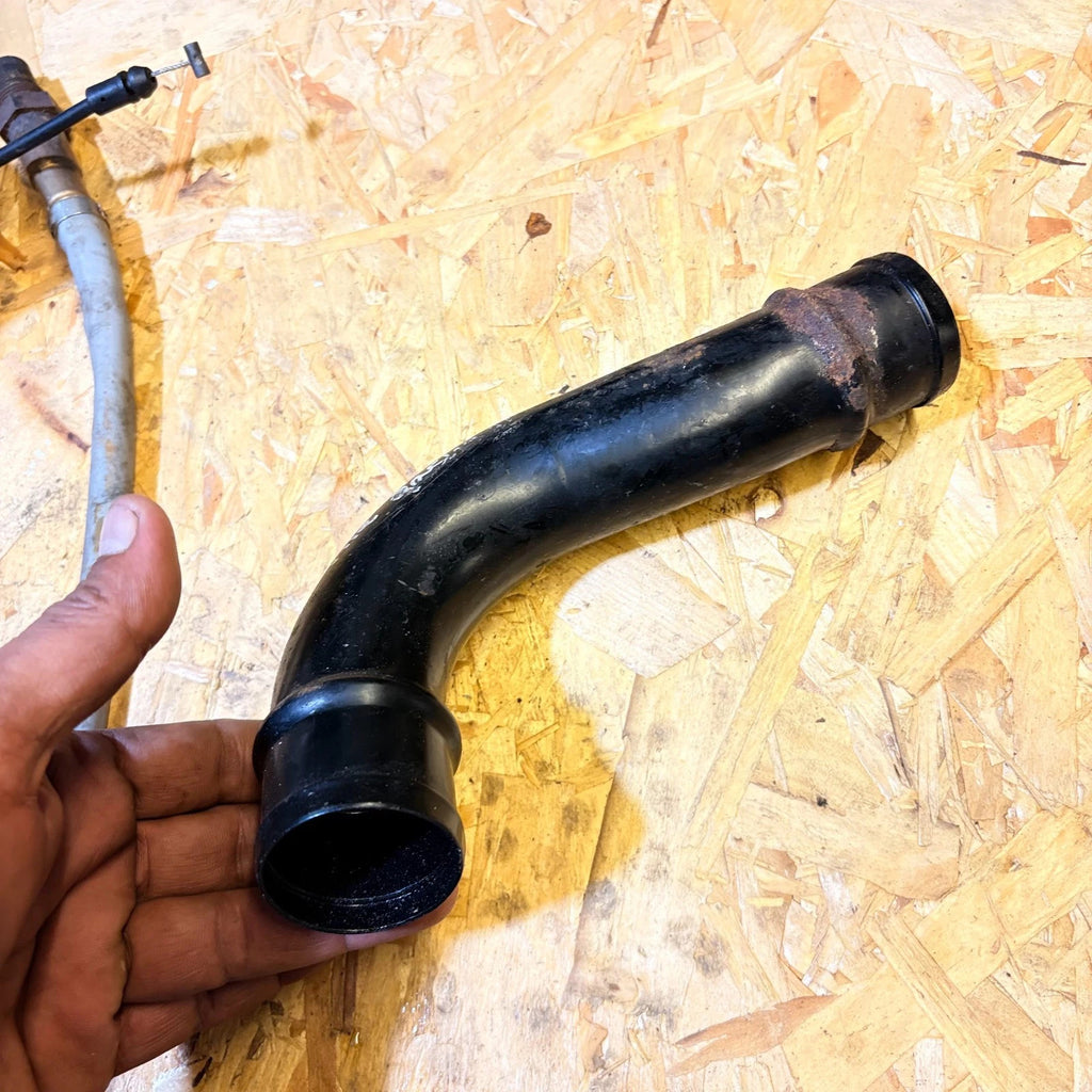 Nissan Qashqai Turbo Intercooler Pipe Boost Hose Charge Air Tube ()