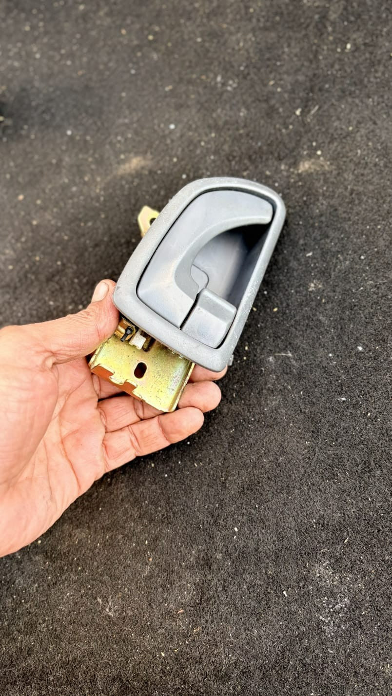 Kia Sorento rear drivers side back door interior handle