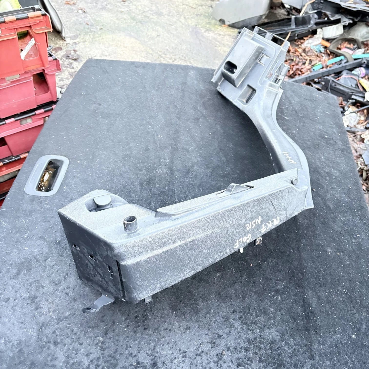 VW Golf MK7 MK7.5 interior boot trim (passenger rear) 5G6867761E 82V NSR