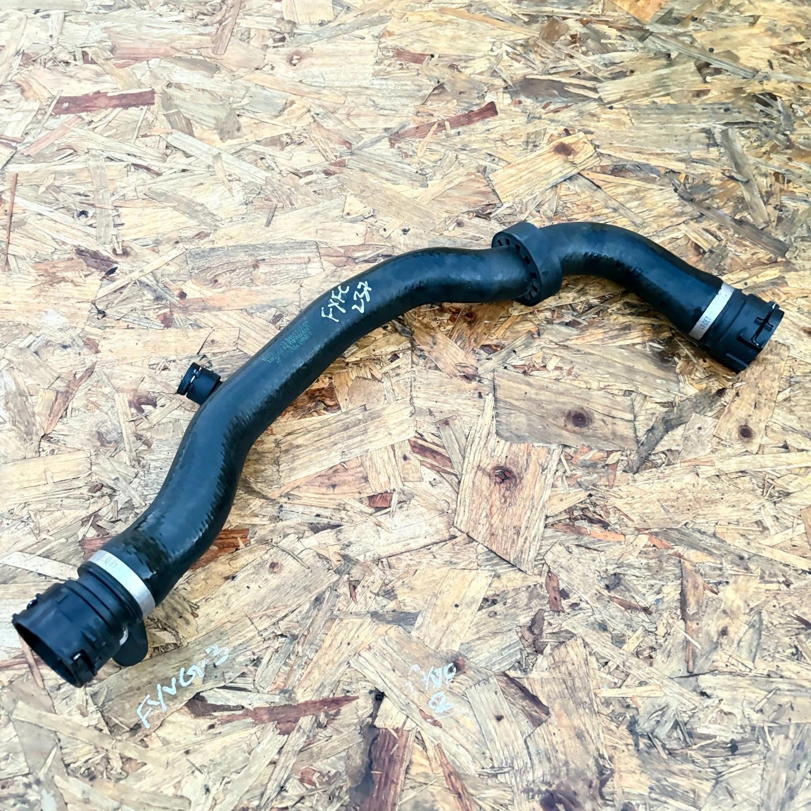 BMW X5 E53 2000?2006 Engine Coolant Radiator Pipe Hose 10305924