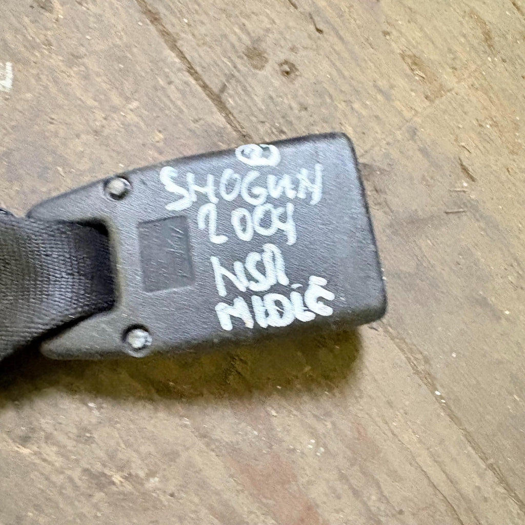 Mitsubishi Shogun Pajero III 1999-2007 Rear Centre Seat Belt Buckle