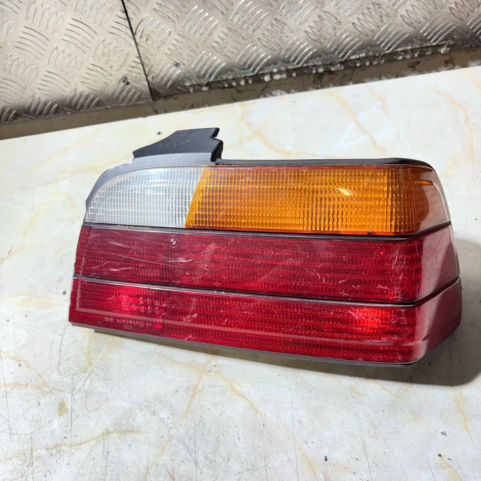 BMW E36 3 Series 320 Rear Right Tail Light Lamp 29548012