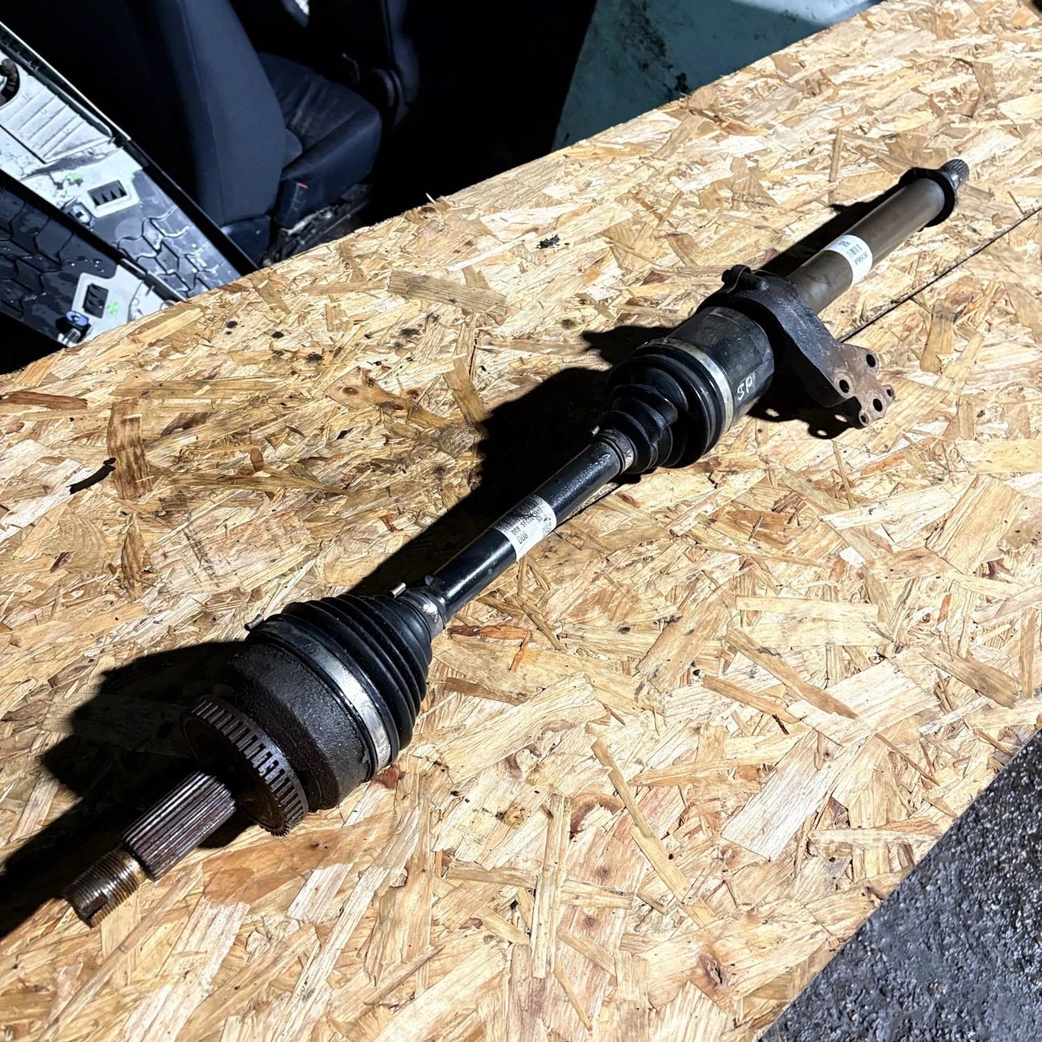 KIA SPORTAGE 1.6L Petrol MANUAL RIGHT DRIVE SHAFT 49560-D7610