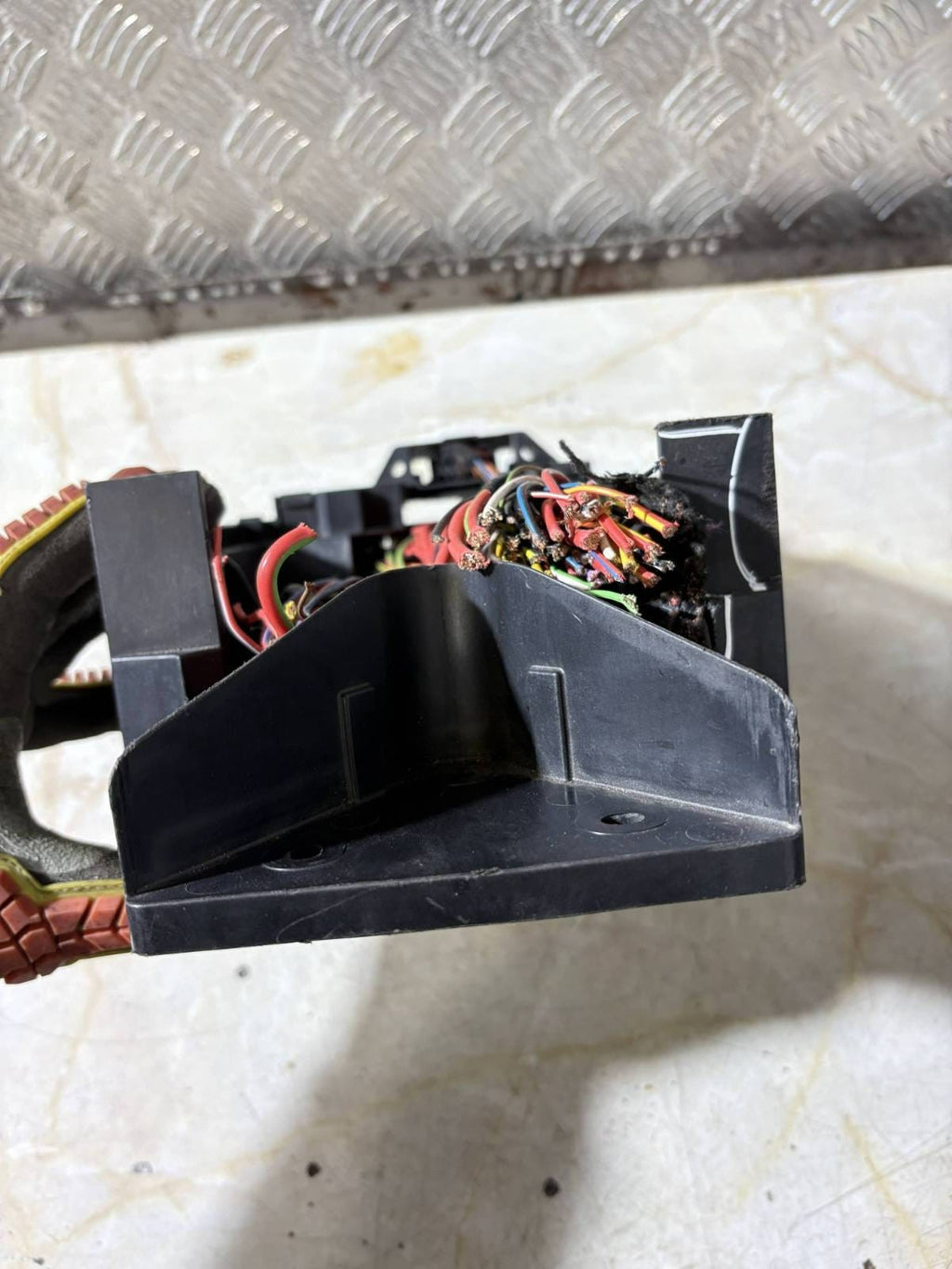 1546646 Fuse Box Control Unit Volkswagen Passat DE1473898-06-2014