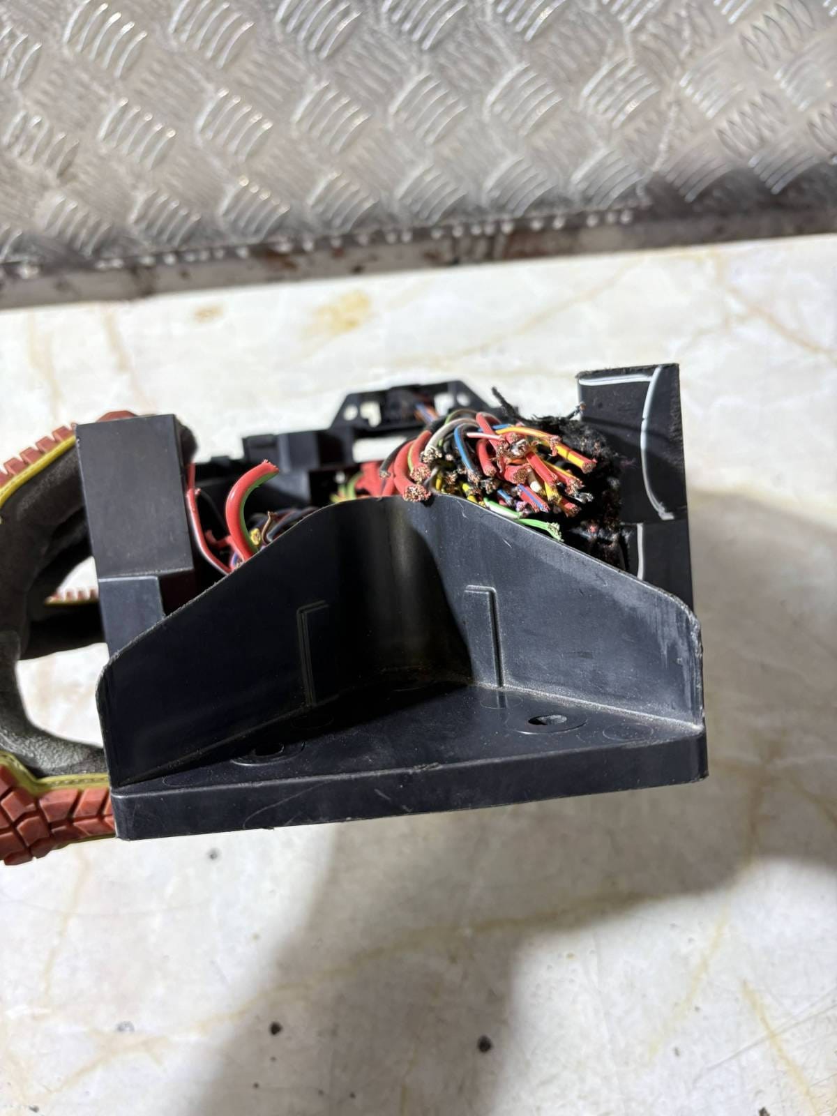 1546646 Fuse Box Control Unit Volkswagen Passat DE1473898-06-2014