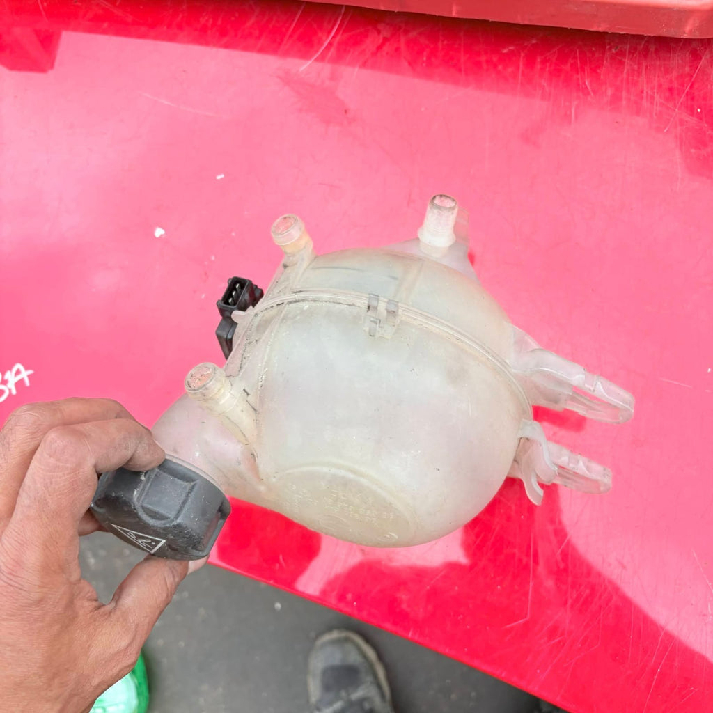2005 CITROEN C4 COUPE RADIATOR EXPANSION BOTTLE/SENSOR-9639562580