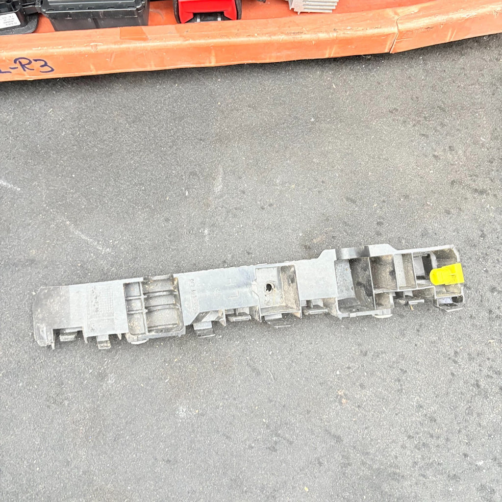 VAUXHALL CORSA E 2014-2019 REAR LEFT BUMPER MOUNTING BRACKET 475498858