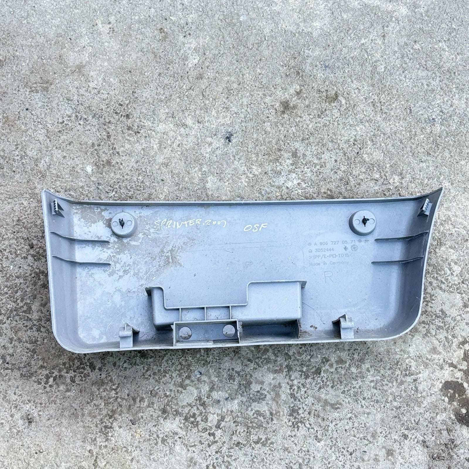 MERCEDES-BENZ SPRINTER W906 STORAGE COMPARTMENT RIGHT A9067270571