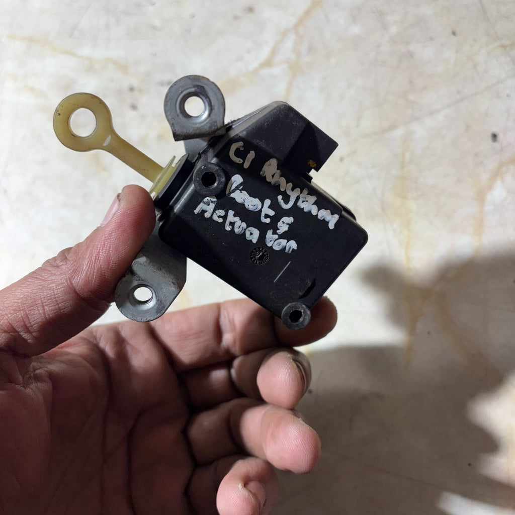 Citroen C1 MK1 Tailgate Boot Lid Lock Motor Actuator 2005-2014