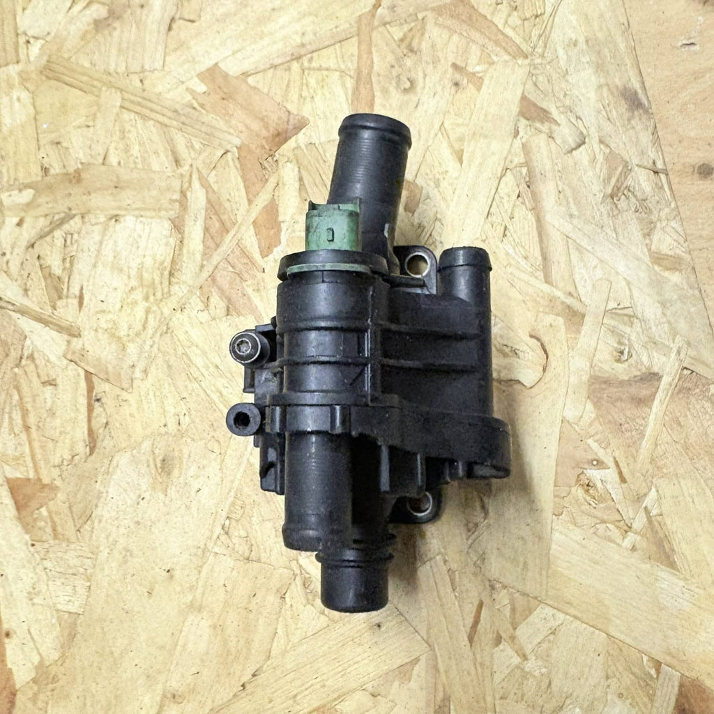 PEUGEOT 206 MK1 2005 1.6 DIESEL THERMOSTAT HOUSING 9647767180