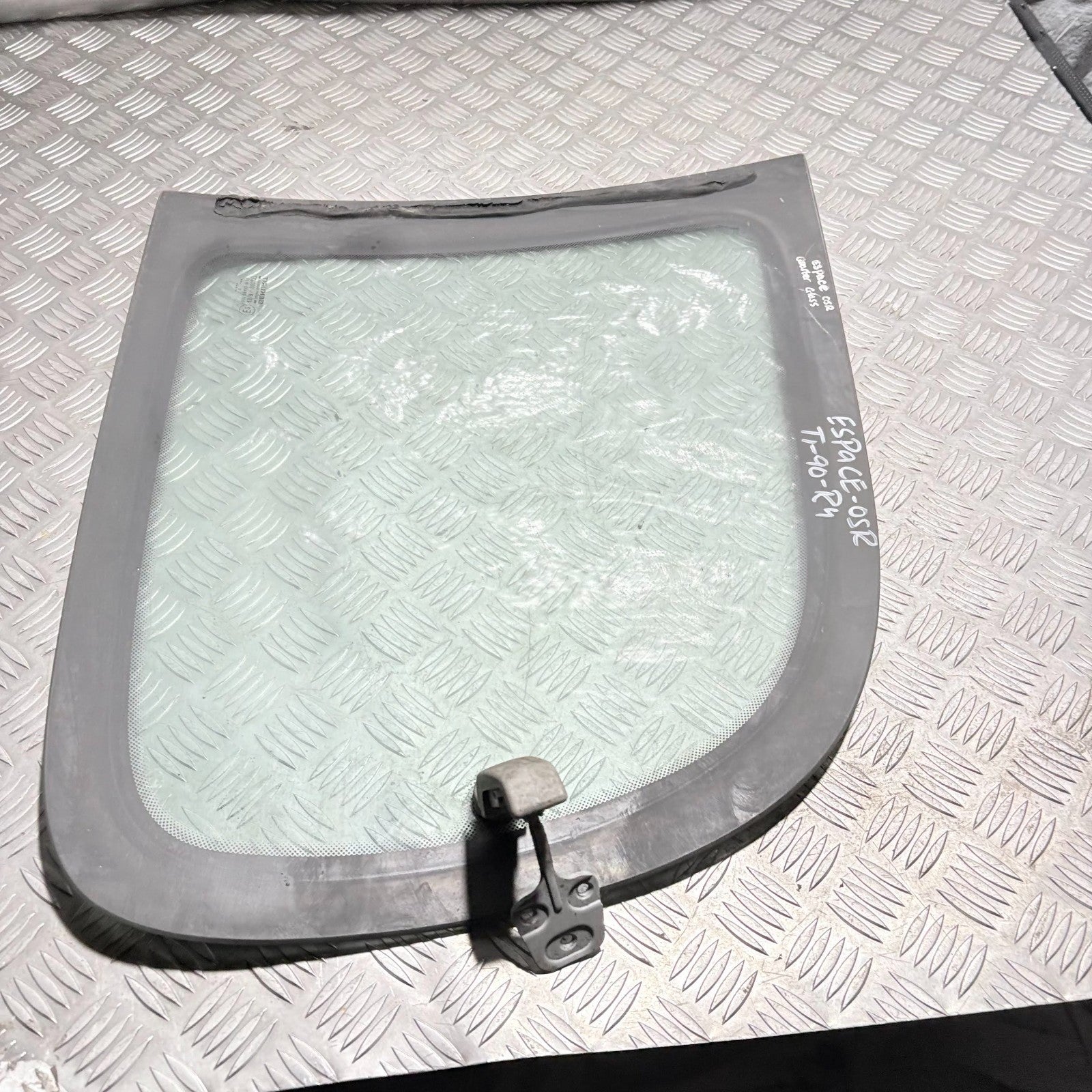 RENAULT ESPACE 2000 OFFSIDE DRIVER SIDE REAR QUARTER WINDOW GLASS