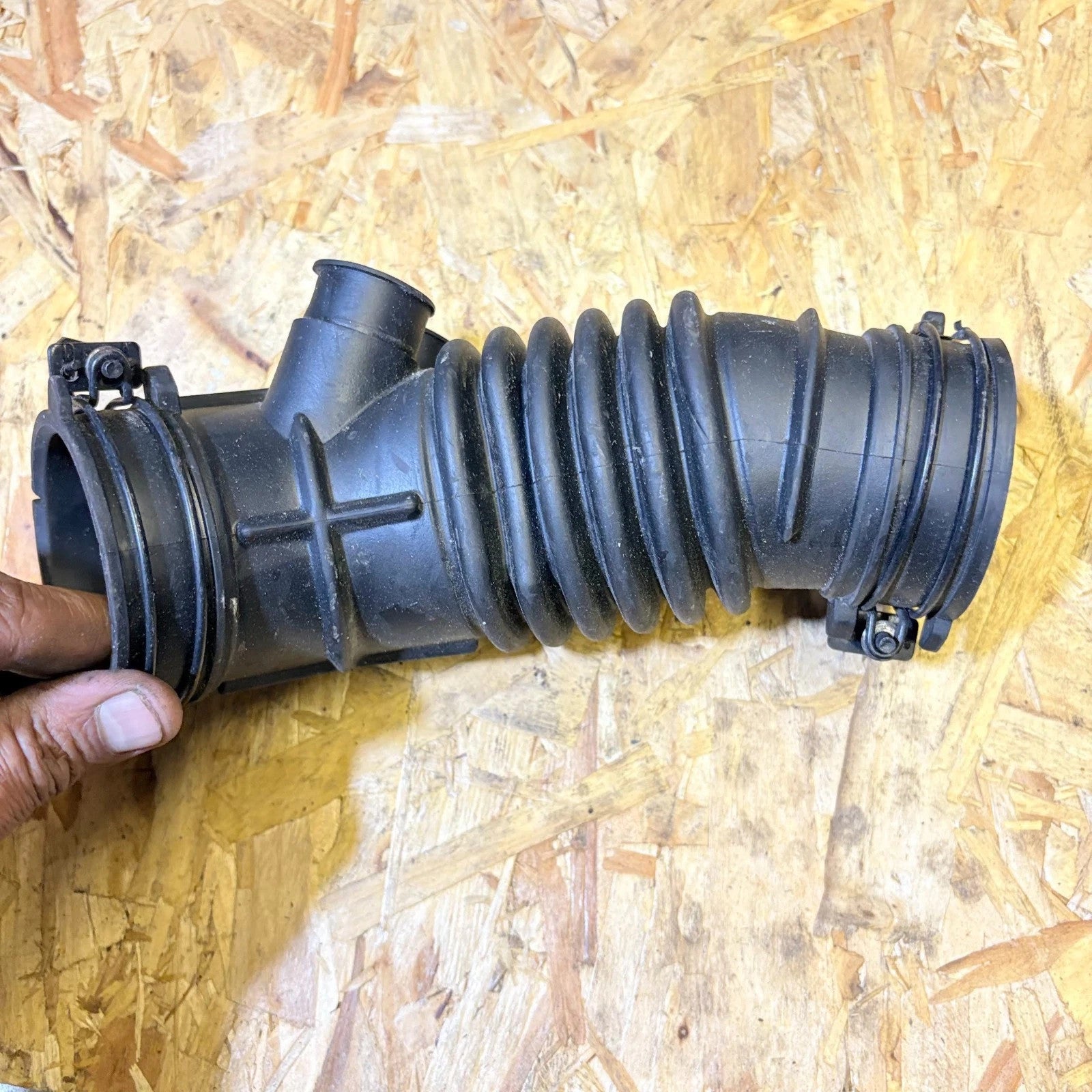 Kia Rio 2011-2017 Air Intake Hose Pipe (Airbox to Throttle) 28140-1W060 UB/QB