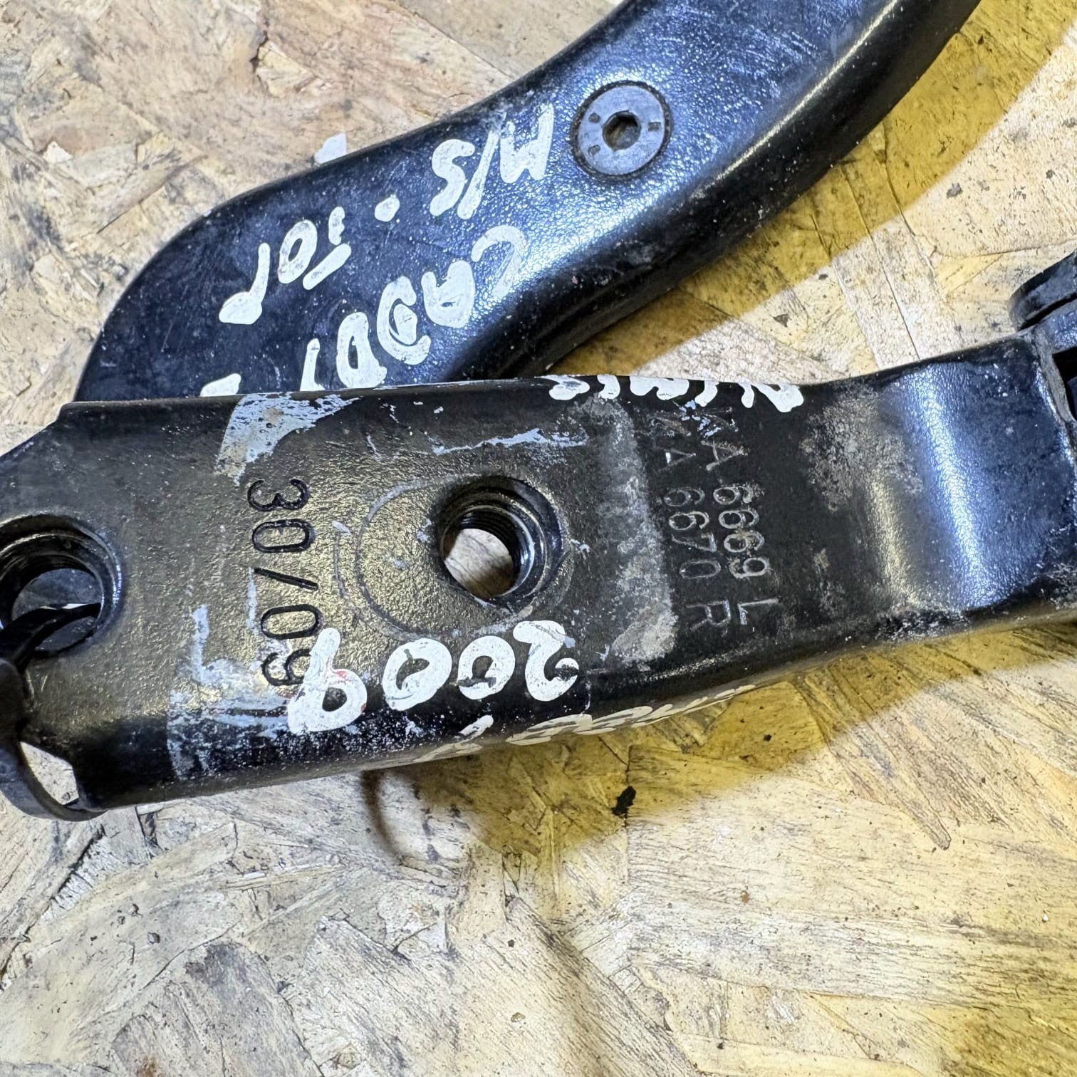ka6669l Montage, Kühler ka6670r Volkswagen Caddy DE1819872-81 2009