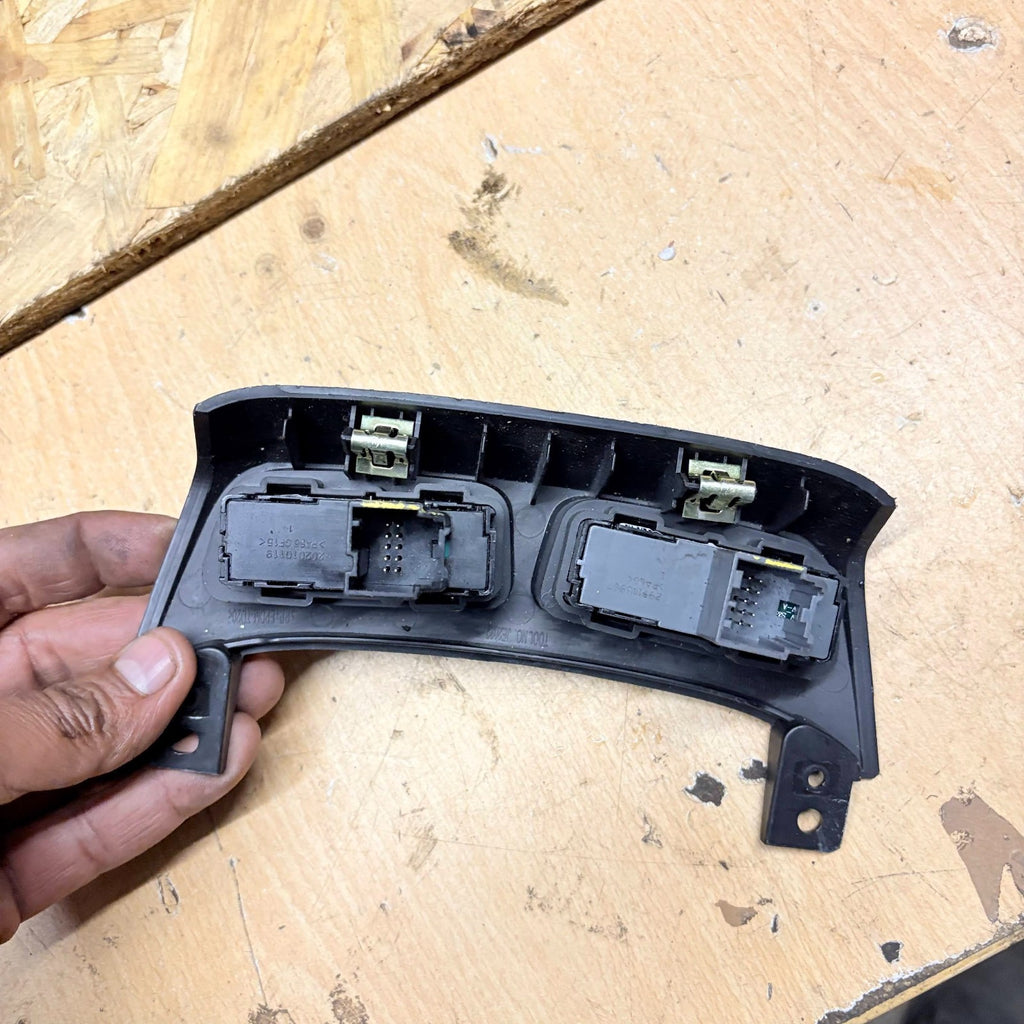 2012-2016 VAUXHALL MOKKA 5DR PARKING SENSOR AID STOP & START SWITCH 202010119